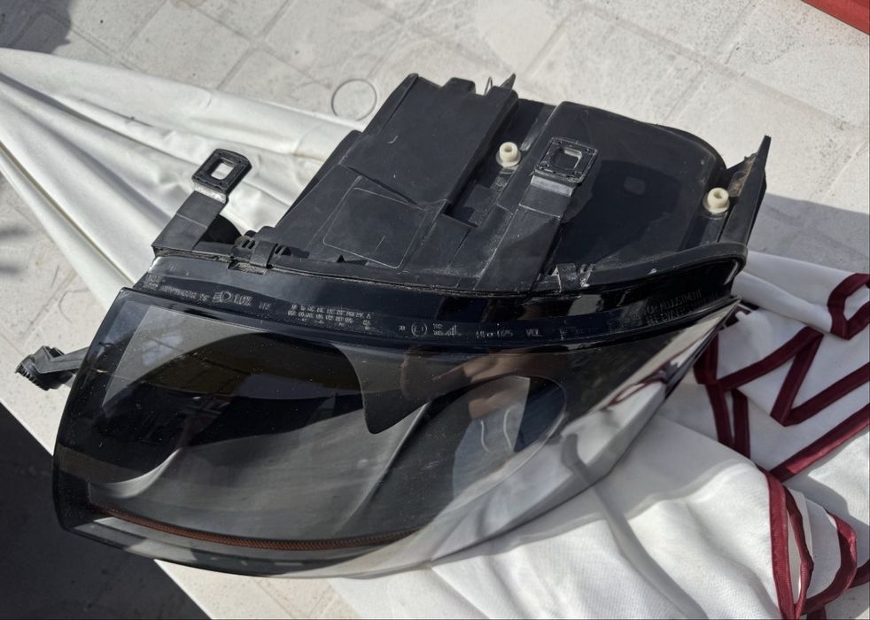 Oticas farol audi tt esquerda uma marca bosch