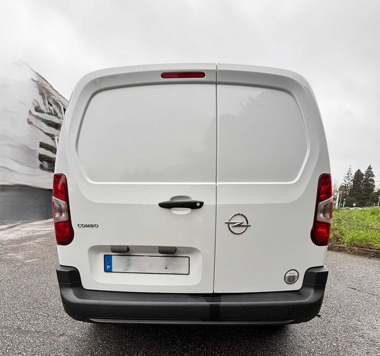 Carrinha Comercial Opel Combo 1.5 CDTi L1H1 Enjoy (3 Lugares) - 89.000 km | Novembro 2019 (Nacional)