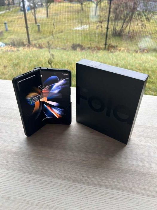 Samsung Galaxy Z Fold 4 12GB / 256GB jak nowy