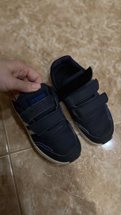 Adidas дитячі кеди кросівки кросовки на хлопчика 28-29 р 19 см