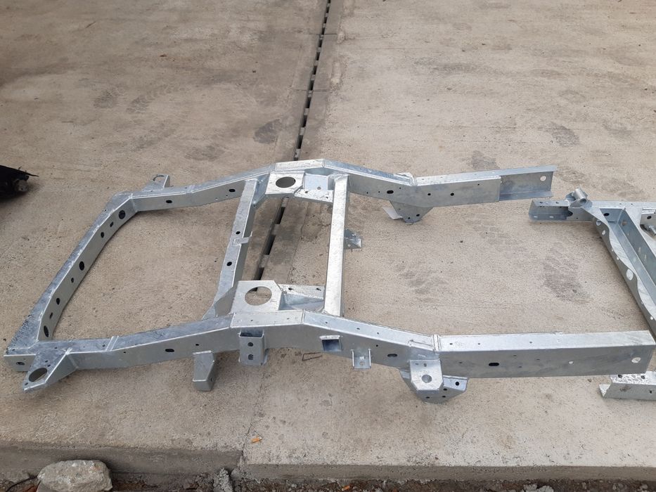 Nowy tył ramy toyota land crusier lc90