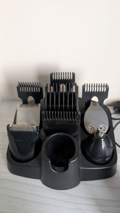 Черная электро Бритва VITEK VT-2549 BK портативная для стрижки волос