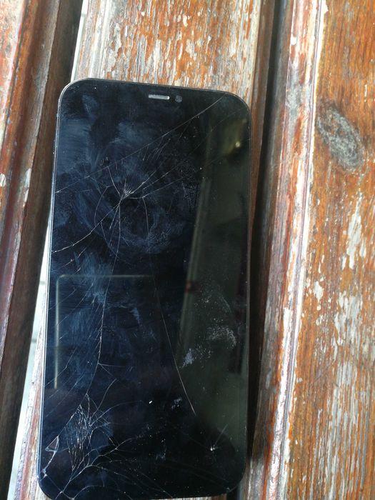 Продам айфон 12 про тільки предоплата