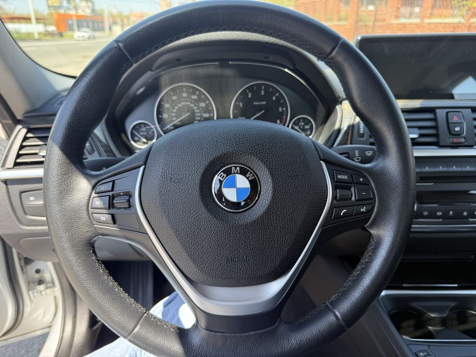Bmw 328d f30 109 тыс. км  Harman Kardon  ИДЕАЛ