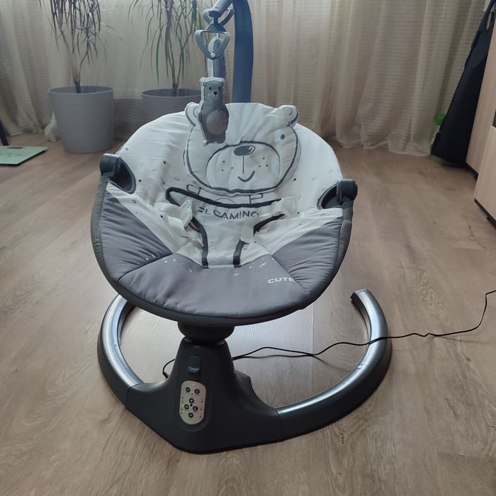 Продам дитячий заколисуючий центр El Camino CUTE ME 1116