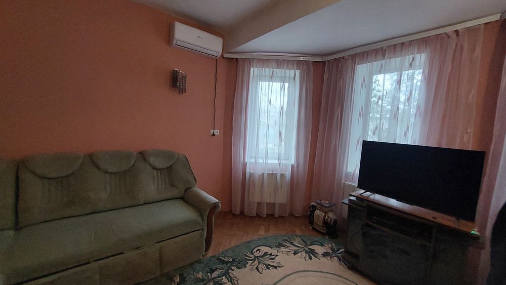 Продам дом в центре села Александровка,рядом с пос.Котовского!