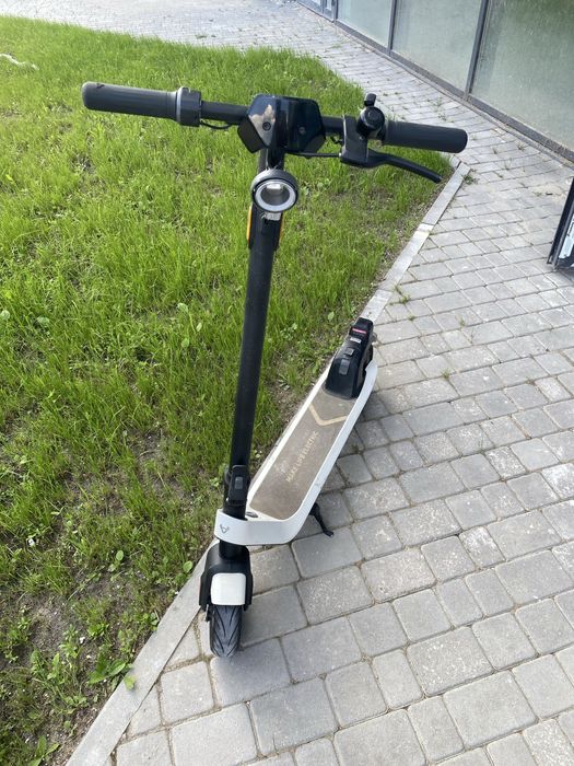 Niu KQi2 Pro Білий електросамокат 300 Вт 30 км/год