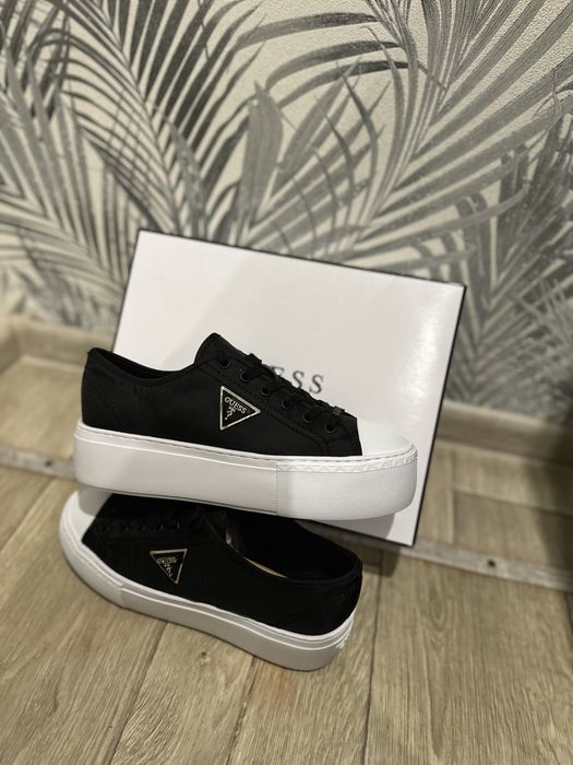 Продам кеди guess оригінал нові