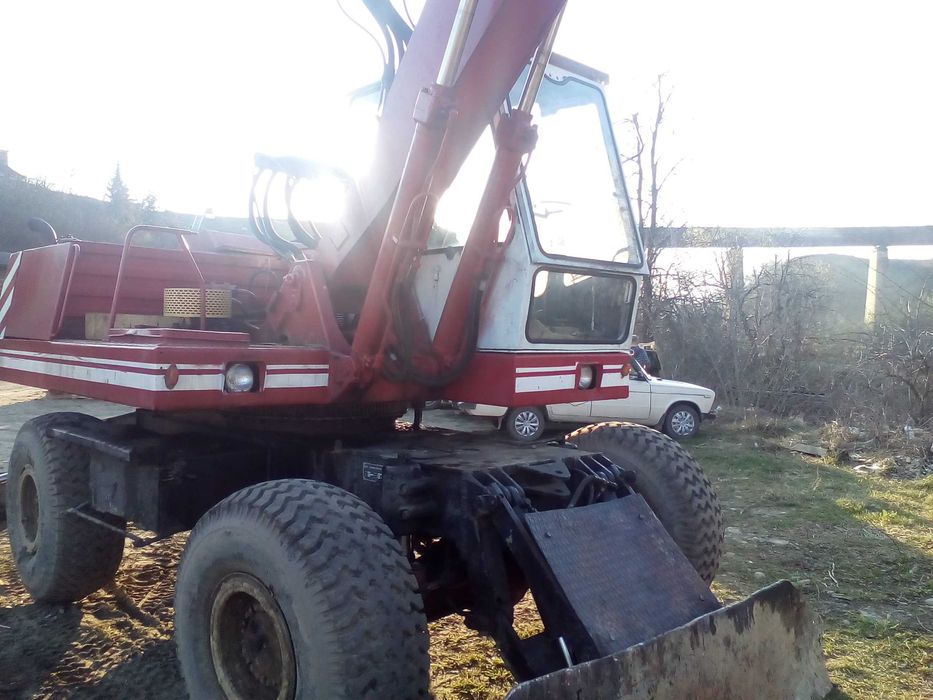 Колісний екскаватор O&K MH5