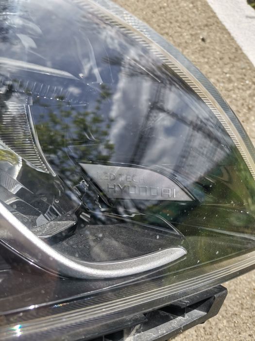 Продам правую фару. LED TECH Hyundai Kona 2022г