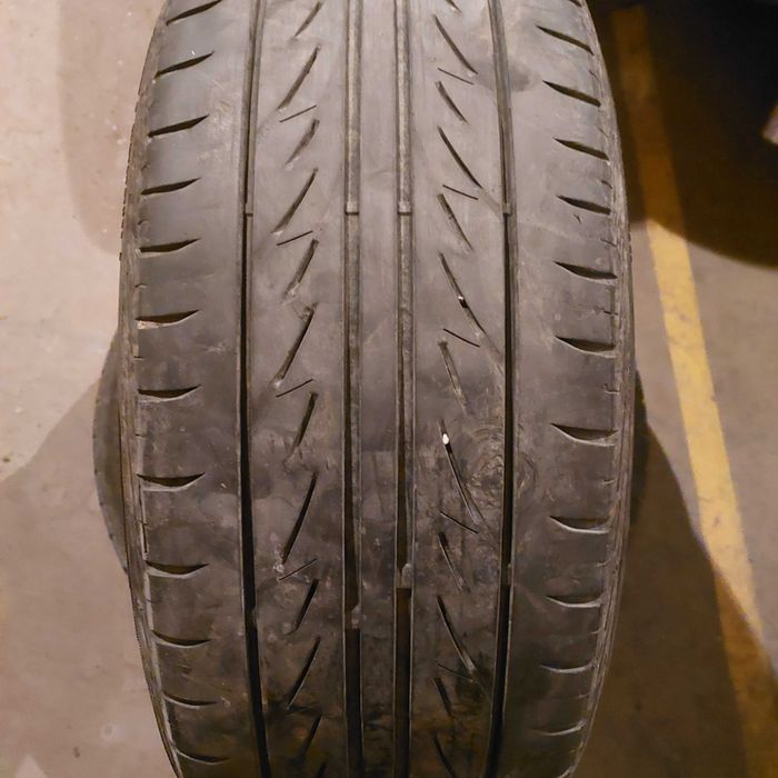 Шини і диск різні на R16, R14.