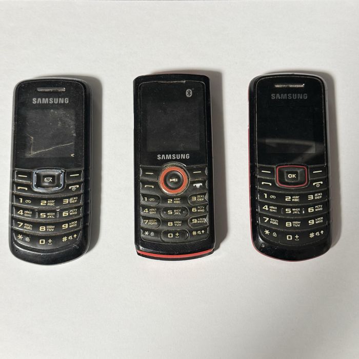 Кнопочные телефоны Samsung