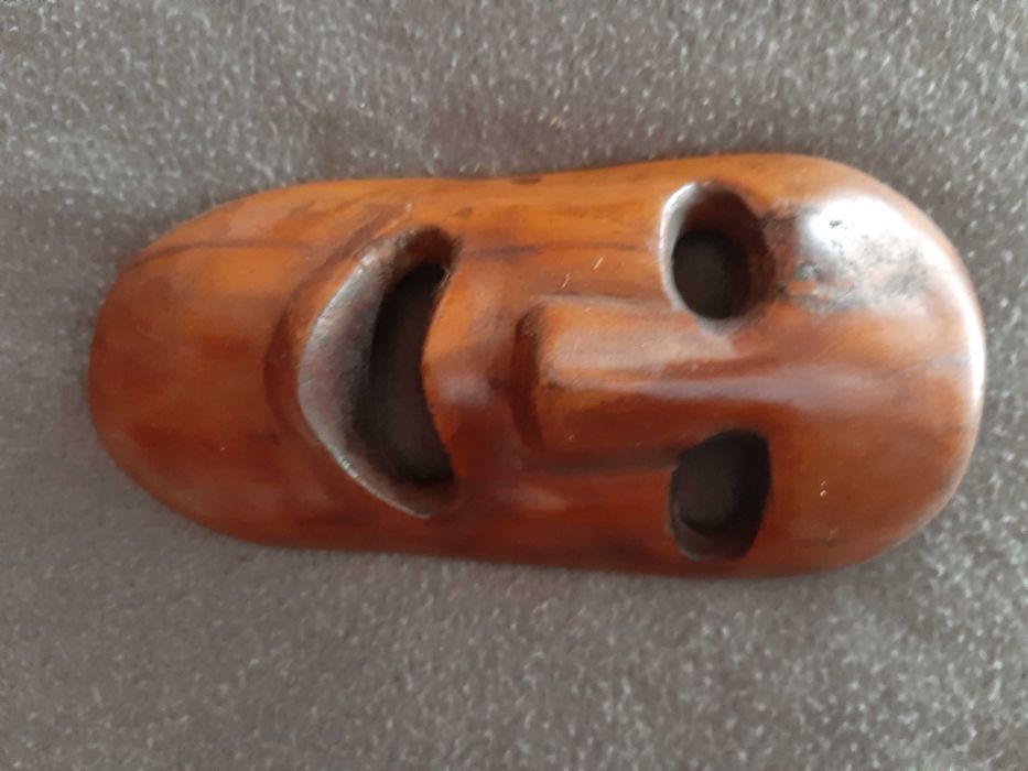 Três máscaras do mundo