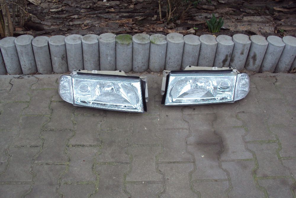 lampy przód skoda octavai 2004r