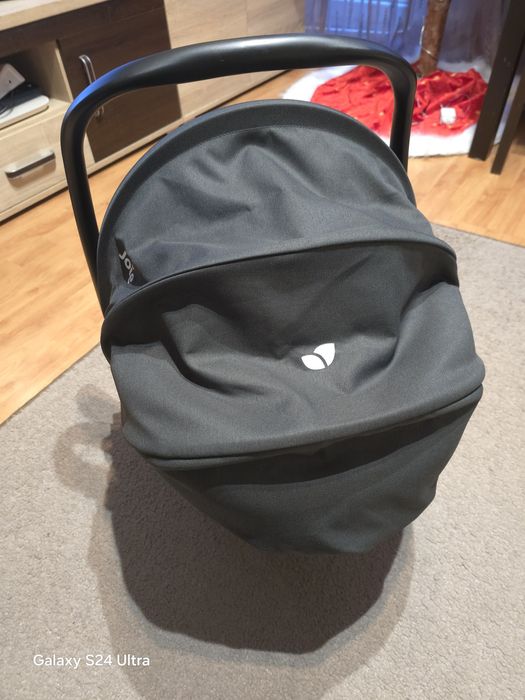 Nosidełko JOIE I-SNUG