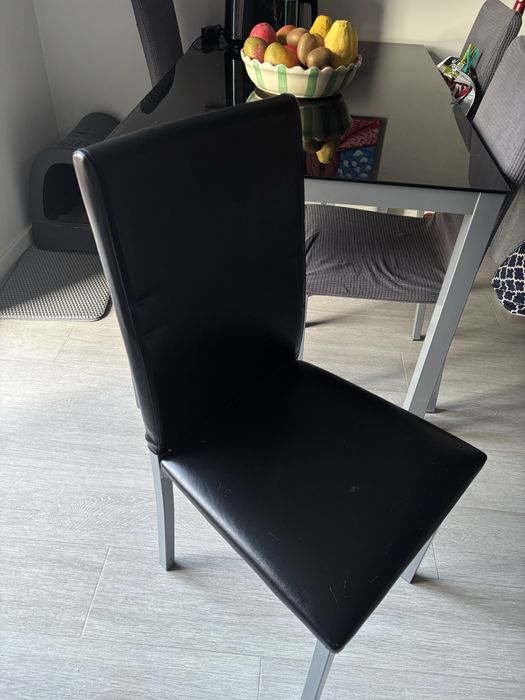 Conjunto Mesa de Vidro Preto + 4 Cadeiras - Ótimo Estado