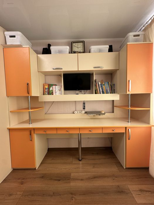 Меблі в диячу кімнату