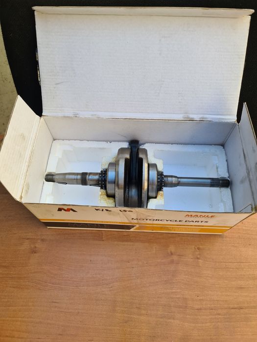 Коленчатый вал б/у на скутер 4 т. 150 куб.