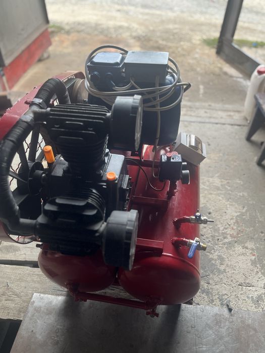 Компресор сто піскоструй гараж 1000л/хв.