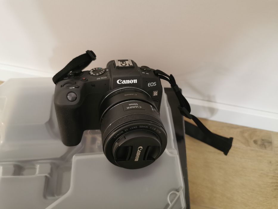 Canon EOS RP + obiektyw 50mm