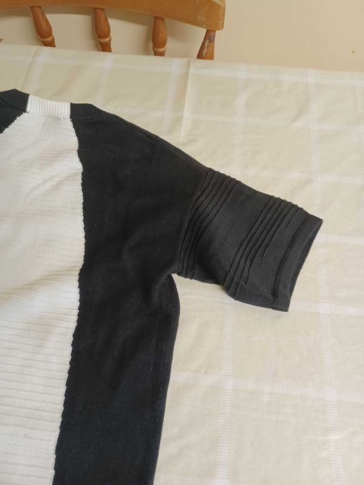 Adidas  Equipment damska koszulka. Rozmiar s. 36