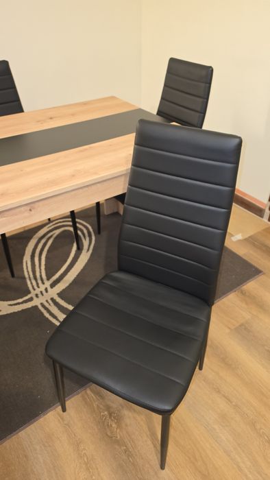 Conjunto Mesa de Jantar com 6 cadeiras