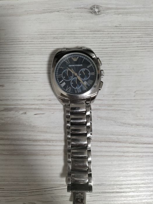 Emporio Armani часи