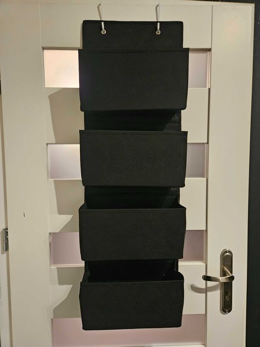 Wiszący organizer do owieszenia z 4 kieszeniami na drzwi czarny