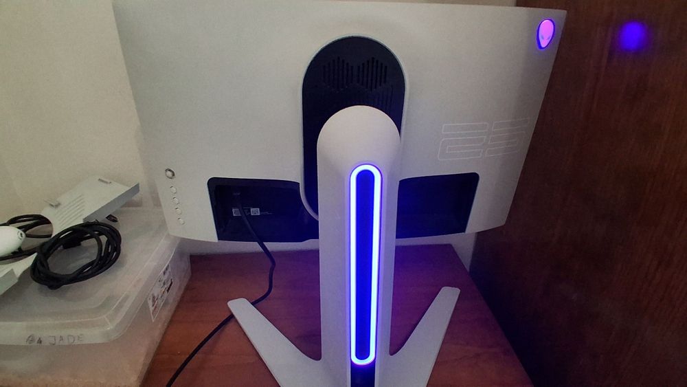 Monitor alienware 240hz 1ms 25 polegadas