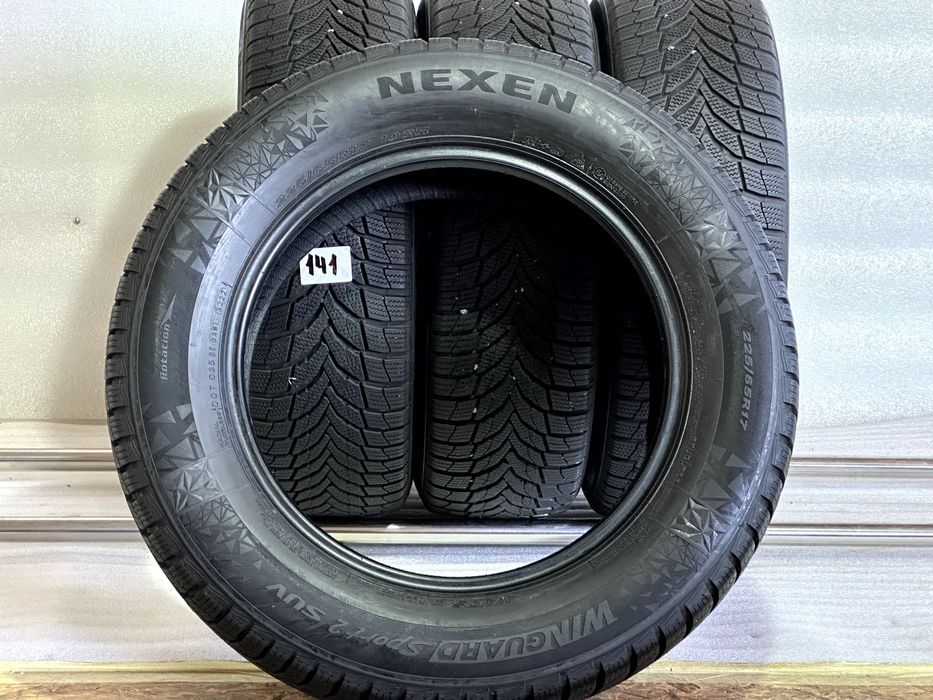 225/65 R17 Nexen