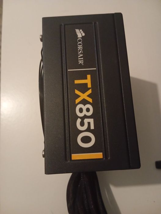 Fonte PC gamer 850w corsair