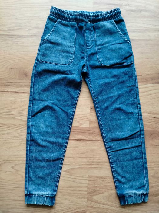 Spodnie joggery jeans chłopięce, r. 134