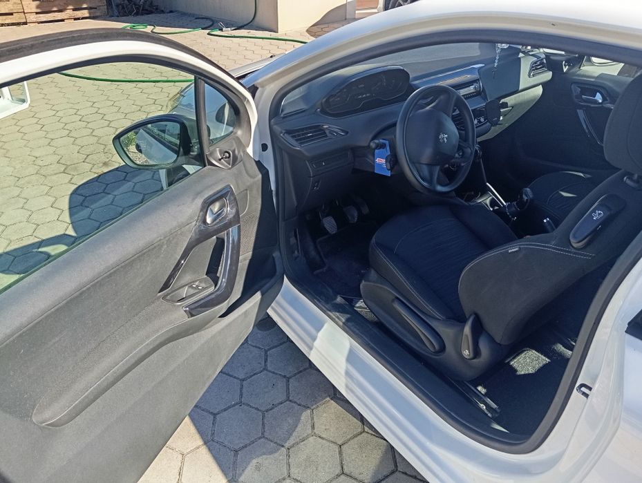 Peugeot 208 1.2 PureTech