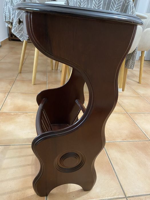 Móvel porta revistas