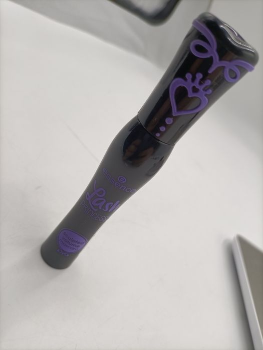 Maskara pogrubiająca i podkreślająca rzęsy LASH PRINCESS