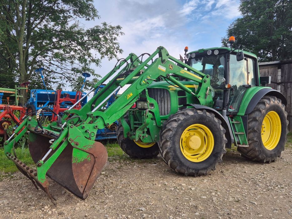 Ładowacz John deere 683 komplet z adaptacja