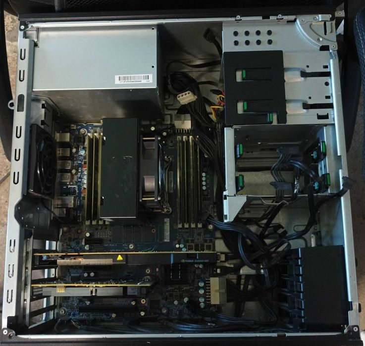 HP Z440 Workstation – 128 GB ECC, Xeon 18C/36T, LSI 9300-16i, ICY DOCK