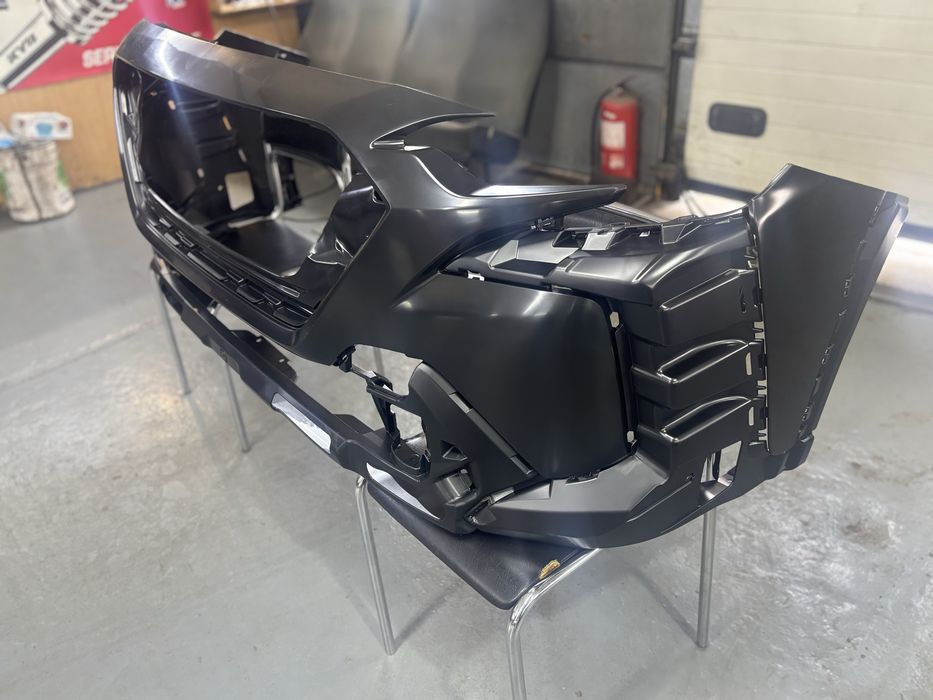 Бампер передній Subaru Outback 2023+