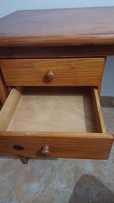 Secretaria madeira