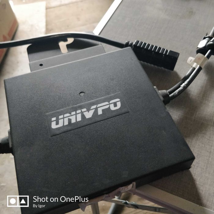 Мікро-інвертор UNIV-M248