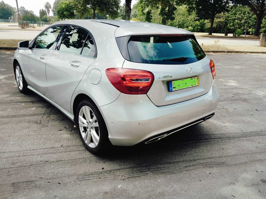 Mercedes-Benz A 180 d (2016) | 146.000 km | Nacional / Como Novo