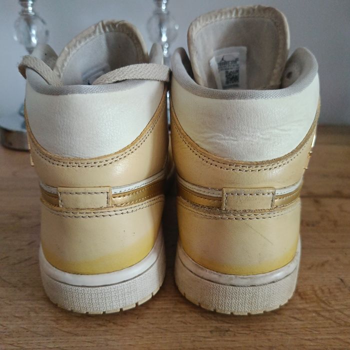 Buty Nike Jordan 1 mid 37,5