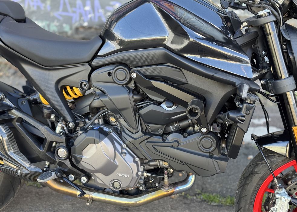 Мотоцикл Ducati Monster 937 2022 рік