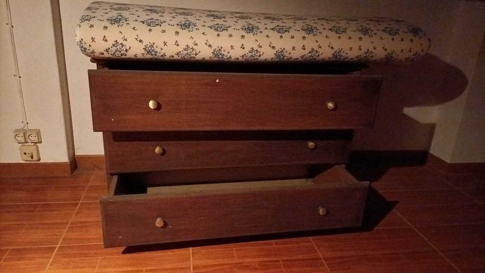 Camas De Meio Corpo  E comoda