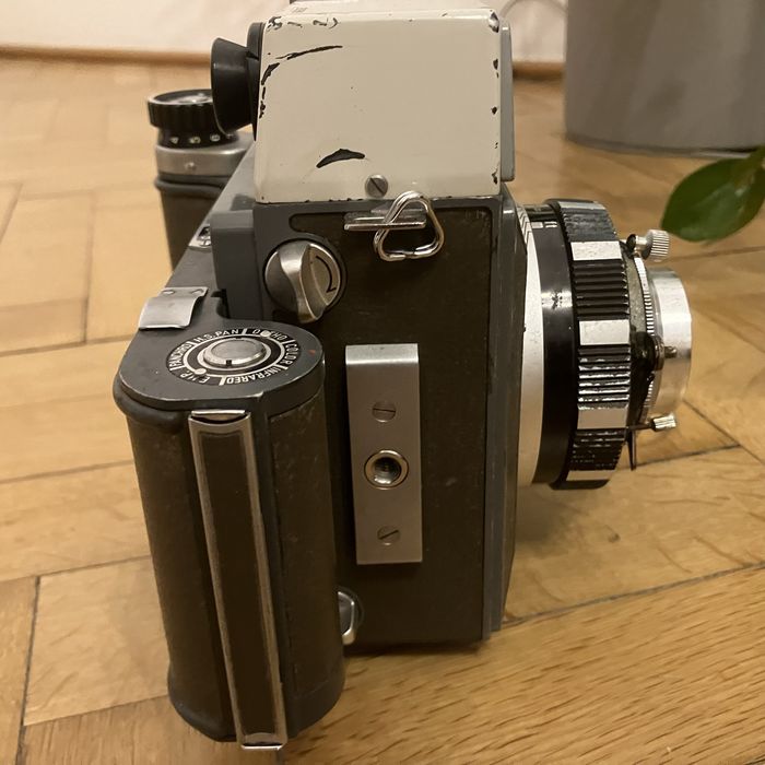 Mamiya Press 23 Sekor 100mm f/3.5 kaseta 6x9 na film 120 grip