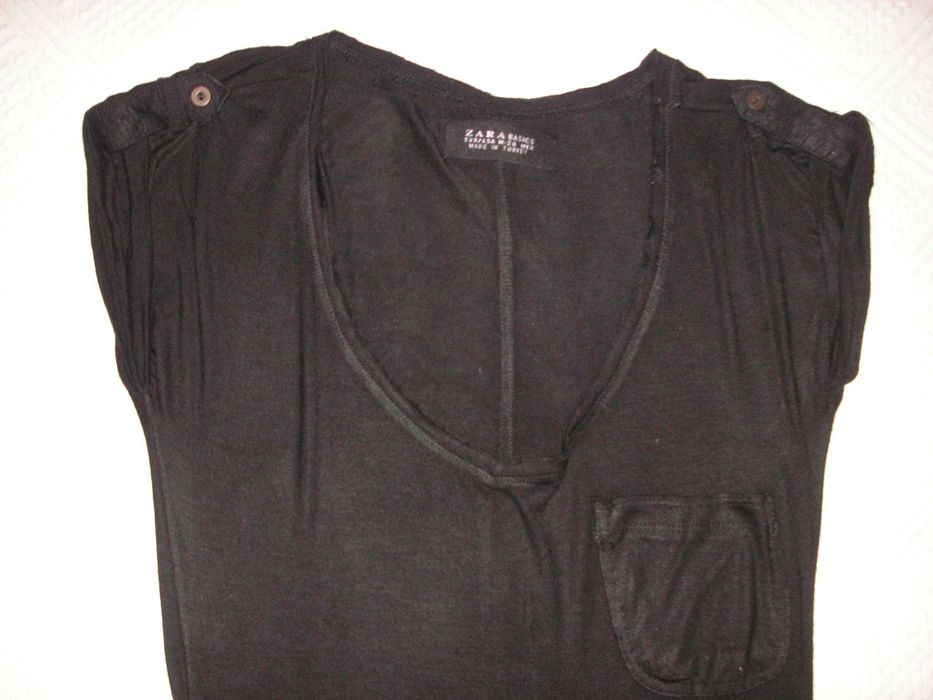 T Shirt / Túnica Zara e T Shirt Sem Mangas e com Folhos