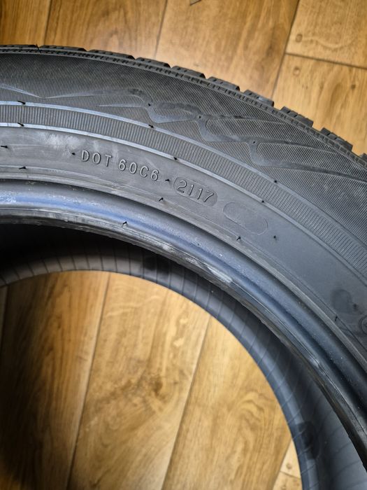 235/55/17 Nokian para zima 6,5mm 17r