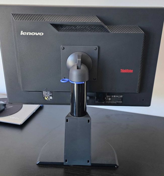 Monitor Lenovo ThinkVision L2240p 22" Widescreen