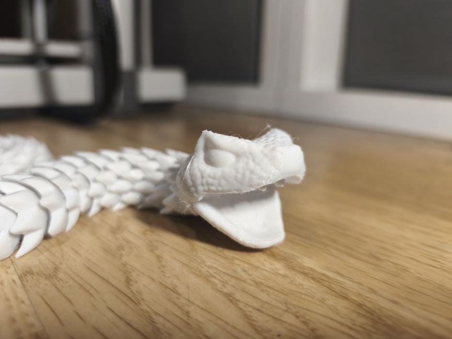 Zabawkowy wąż plastikowy