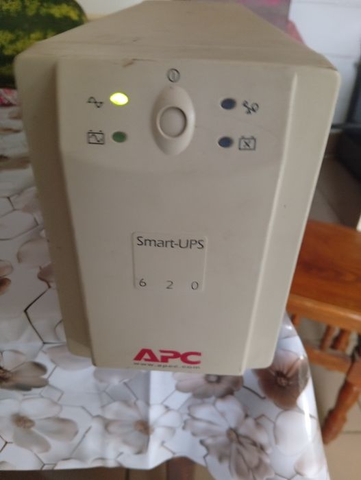 ДБЖ APC Smart-UPS 620 (SU620INET) робочий